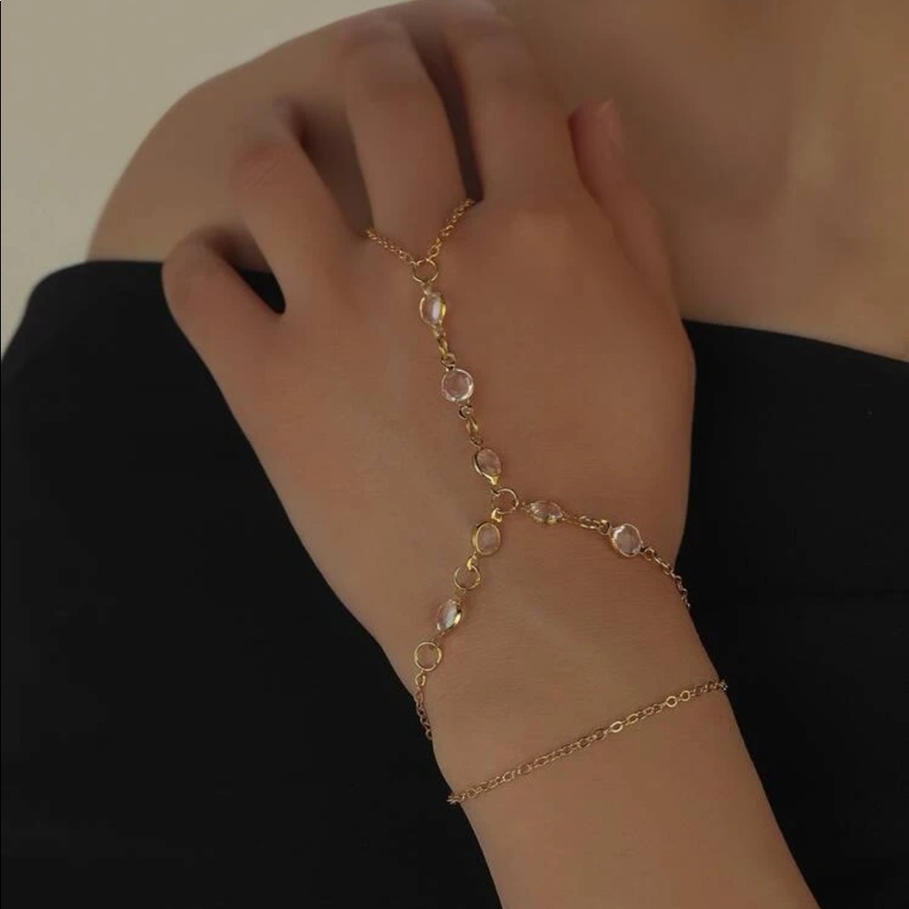 🎉 New Golden Bracelet & Ring adjustable body Chain